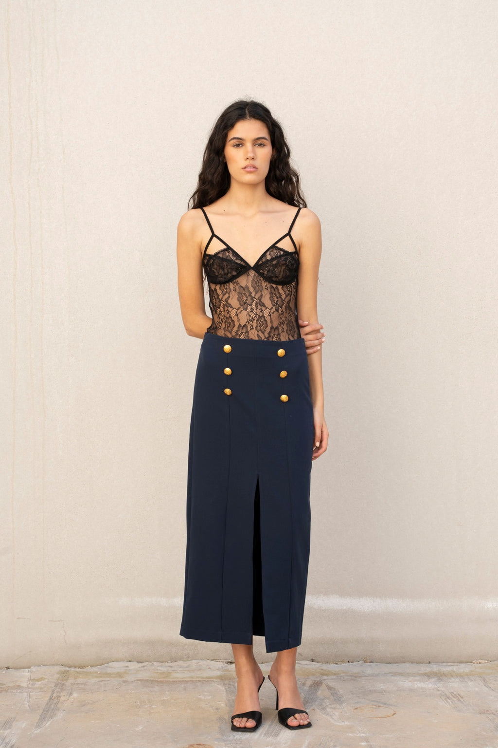 Gonna con bottoni dorati