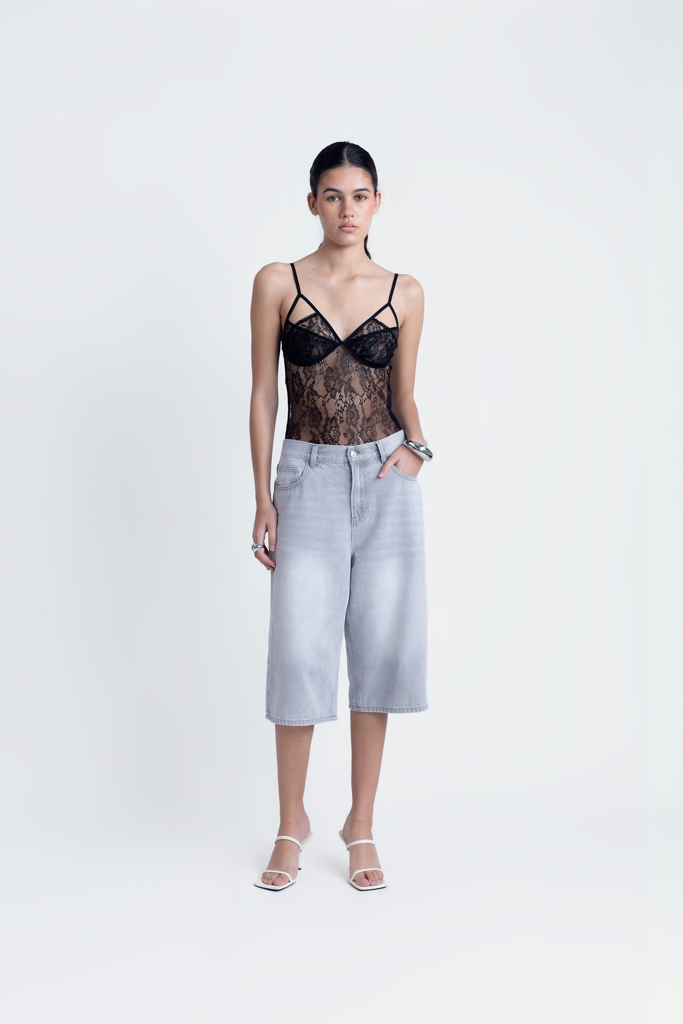Body in pizzo nero
